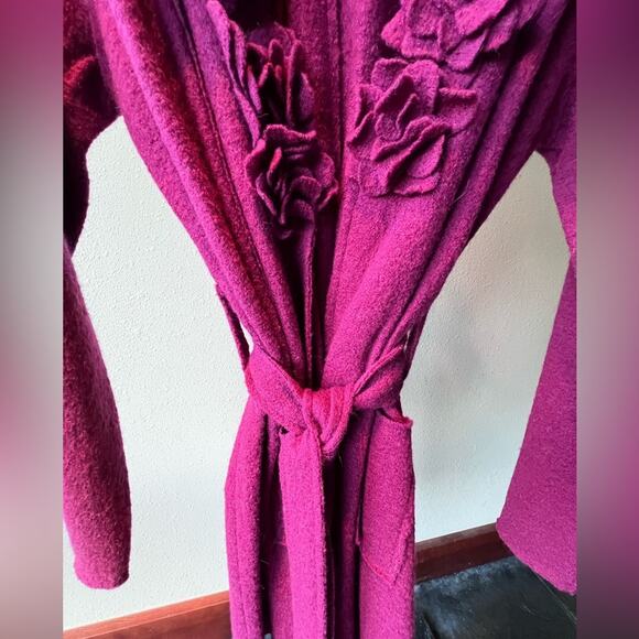 Spiegel 100% wool flowered ruffle trim belted cardigan wrap - Picture 4 of 7